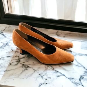 Stuart Weitzman Pumpkin Tan Suede Mule Kitten Heel Square Toe Shoes 4.5 Mustard